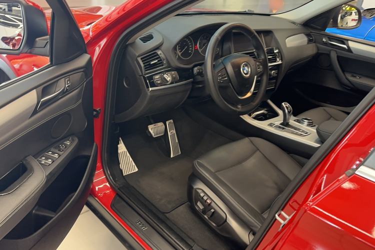 Used BMW X4 2014 xDrive28i Leading Model Interior 1