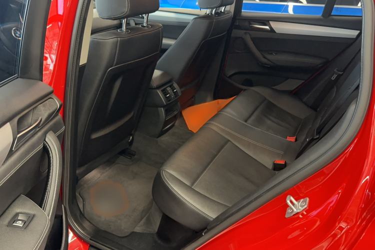 Used BMW X4 2014 xDrive28i Leading Model Interior 3