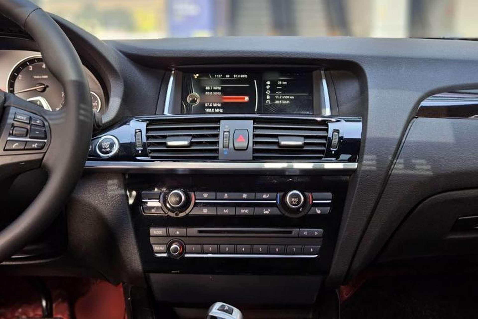 Used BMW X4 2014 xDrive20i X Design Package Interior 9