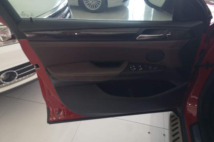 Used BMW X4 2014 xDrive20i X Design Package Left Front Door Interior