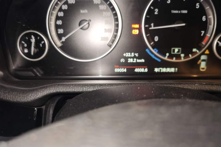 Used BMW X4 2014 xDrive20i X Design Package Odometer Close Up
