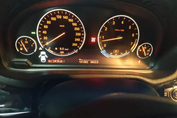 Used BMW X4 2014 xDrive35i M Sport model Odometer Close Up