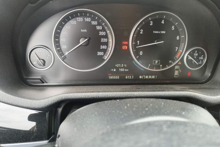 Used BMW X4 2014 xDrive20i X Design Package Odometer Close Up