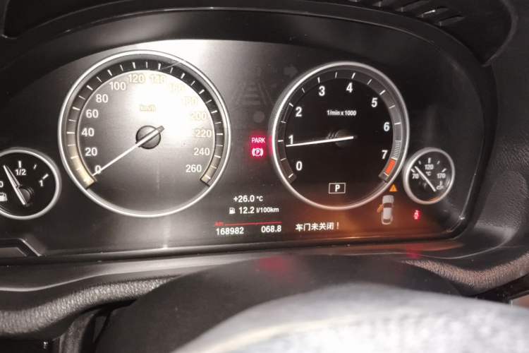 Used BMW X4 2014 xDrive20i X Design Package Odometer Close Up