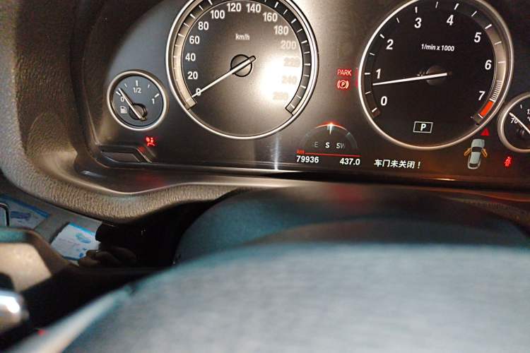 Used BMW X4 2014 xDrive20i X Design Package Odometer Close Up