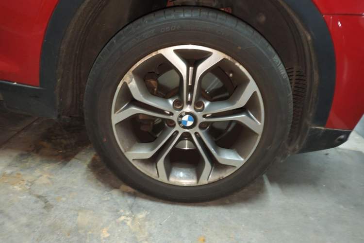 Used BMW X4 2014 xDrive20i X Design Package Right Front Wheel Hub