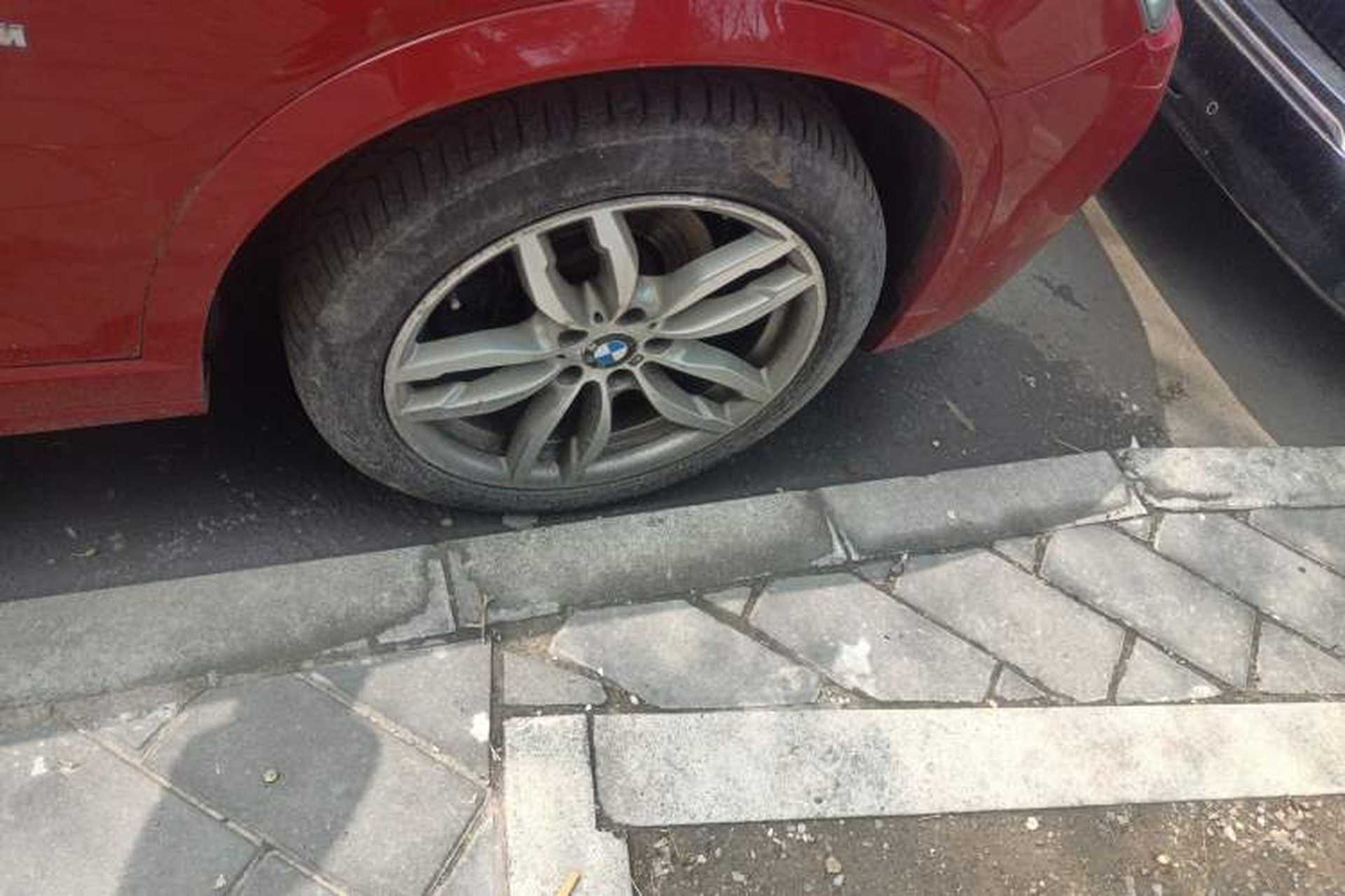 Used BMW X4 2014 xDrive35i M Sport model Right Front Wheel Hub