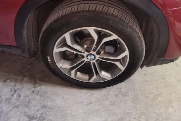 Used BMW X4 2014 xDrive20i X Design Package Right Front Wheel Hub