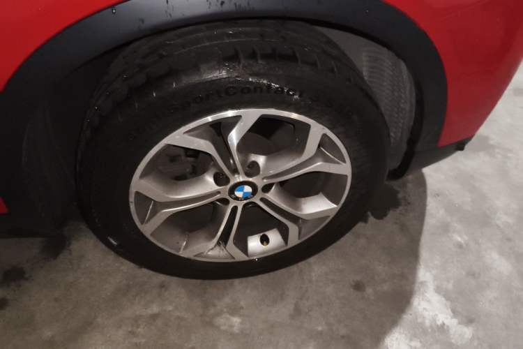 Used BMW X4 2014 xDrive20i X Design Package Right Front Wheel Hub