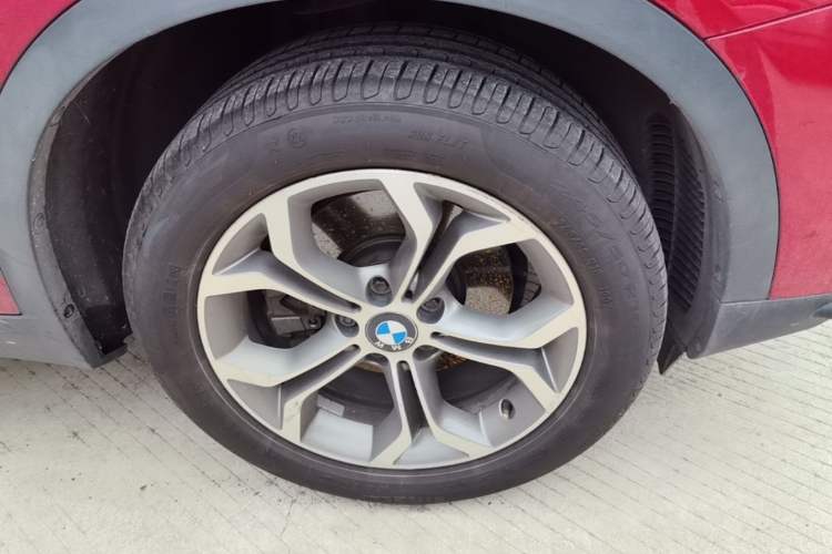 Used BMW X4 2014 xDrive20i X Design Package Right Front Wheel Hub