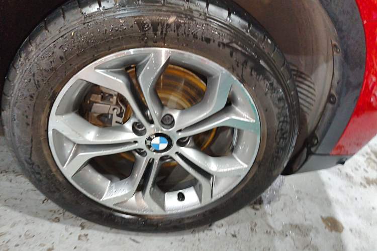 Used BMW X4 2014 xDrive20i X Design Package Right Front Wheel Hub