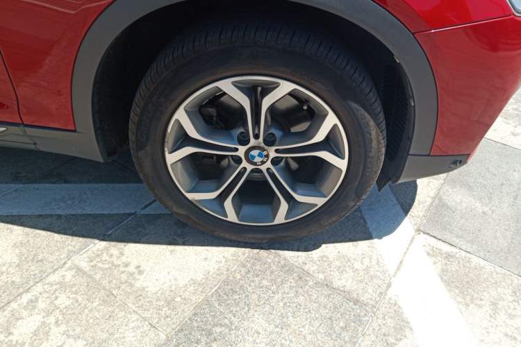 Used BMW X4 2014 xDrive20i X Design Package Right Front Wheel Hub