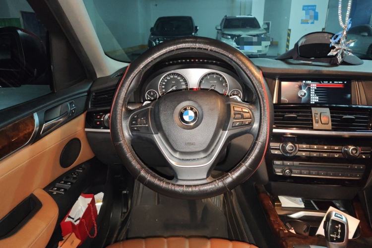 Used BMW X4 2014 xDrive20i X Design Package Steering Wheel