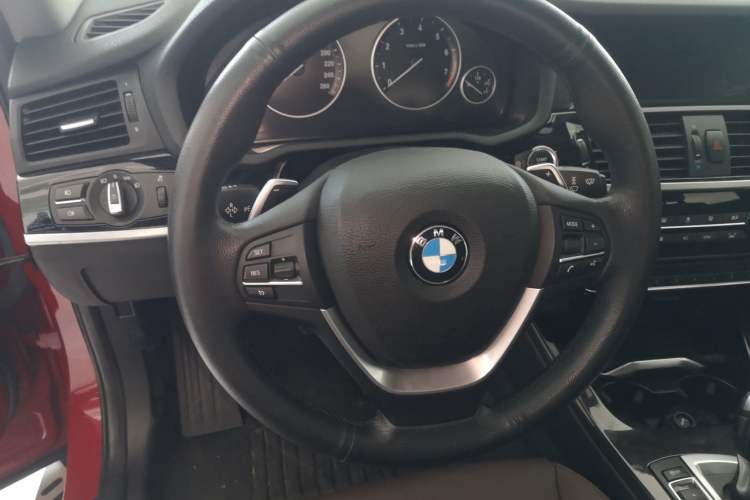 Used BMW X4 2014 xDrive20i X Design Package Steering Wheel