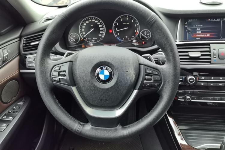 Used BMW X4 2014 xDrive20i X Design Package Steering Wheel