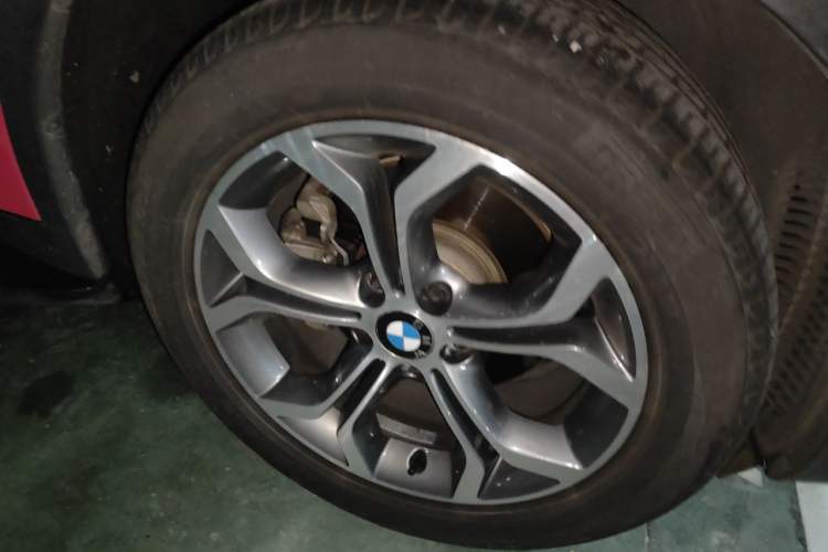 Used BMW X4 2014 xDrive28i Leading Model Right Front Wheel Hub
