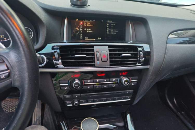 Used BMW X4 2014 xDrive20i X Design Package Audio And AC Panel