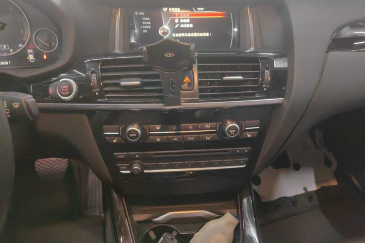 Used BMW X4 2014 xDrive20i X Design Package Audio And AC Panel