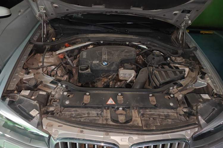 Used BMW X4 2014 xDrive28i Leading Model Engine Bay