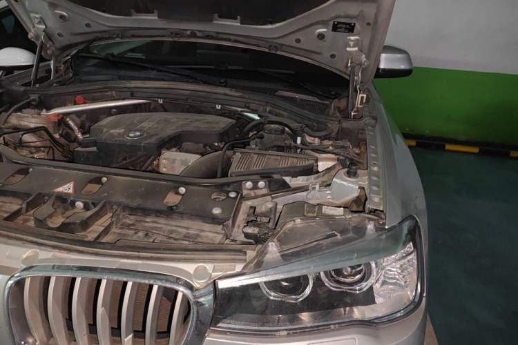 Used BMW X4 2014 xDrive28i Leading Model Engine Bay Left