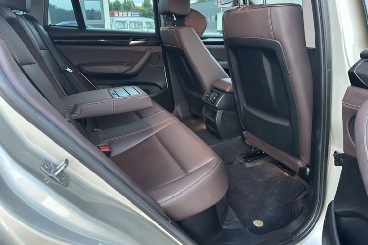 Used BMW X4 2014 xDrive20i X Design Package Interior 2