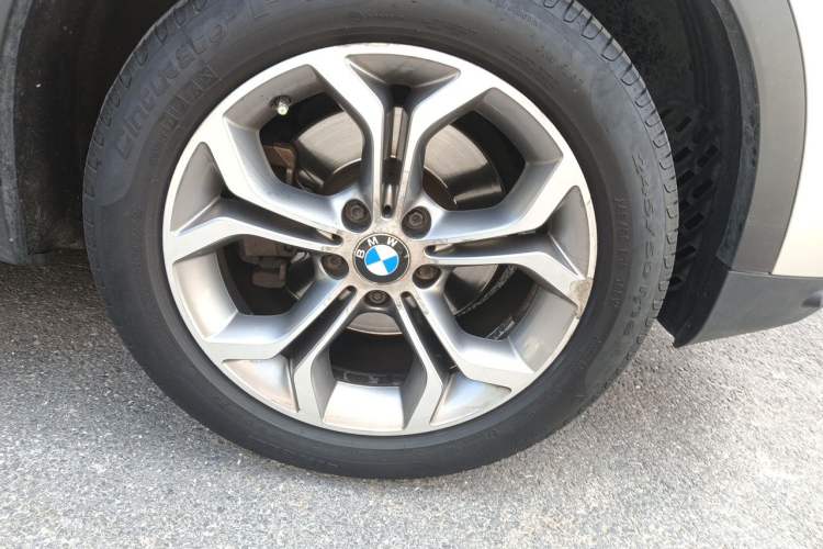 Used BMW X4 2014 xDrive20i X Design Package Right Front Wheel Hub