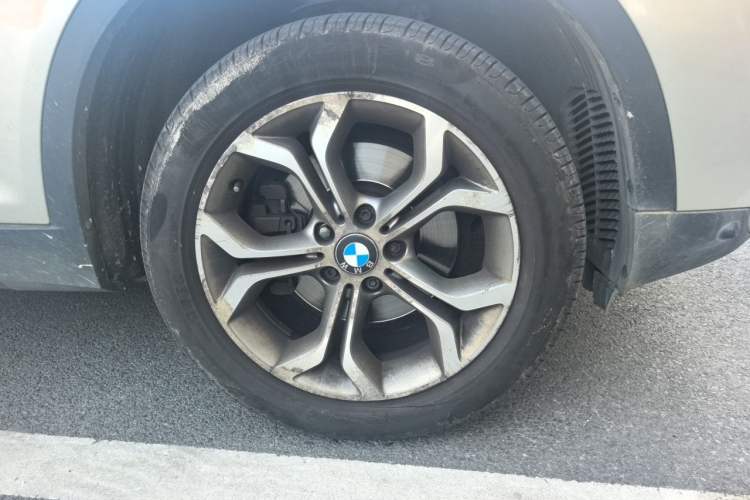 Used BMW X4 2014 xDrive20i X Design Package Right Front Wheel Hub