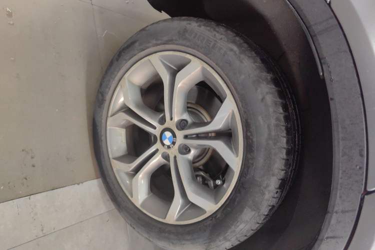 Used BMW X4 2014 xDrive20i X Design Package Right Rear Wheel Hub