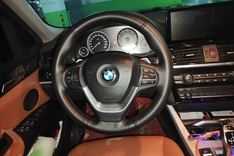 Used BMW X4 2014 xDrive28i Leading Model Steering Wheel
