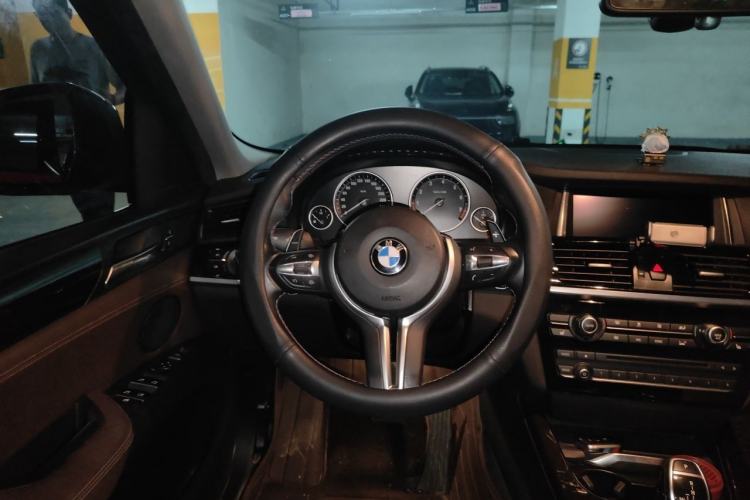 Used BMW X4 2014 xDrive28i Leading Model Steering Wheel
