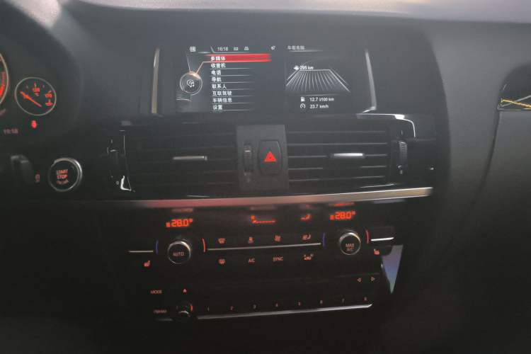 Used BMW X4 2014 xDrive20i X Design Package Audio And AC Panel