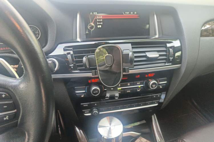 Used BMW X4 2014 xDrive20i X Design Package Audio And AC Panel