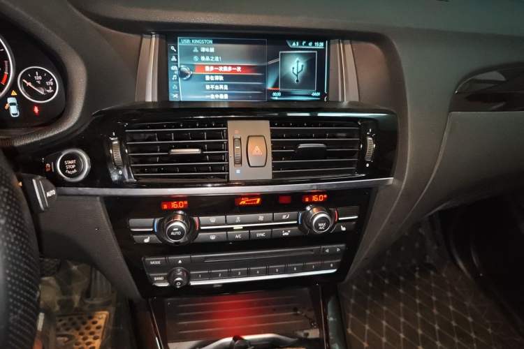 Used BMW X4 2014 xDrive20i X Design Package Audio And AC Panel