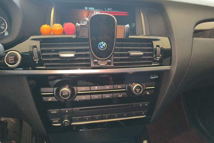 Used BMW X4 2014 xDrive20i X Design Package Audio And AC Panel