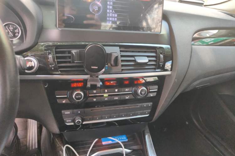 Used BMW X4 2014 xDrive20i X Design Package Audio And AC Panel