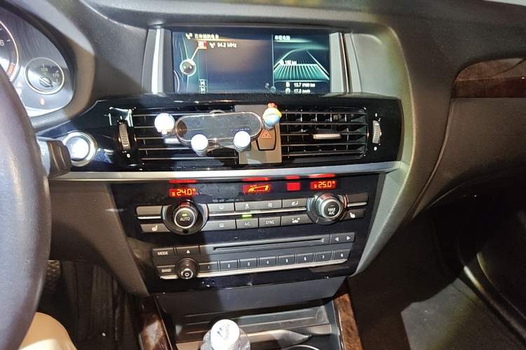 Used BMW X4 2014 xDrive20i X Design Package Audio And AC Panel