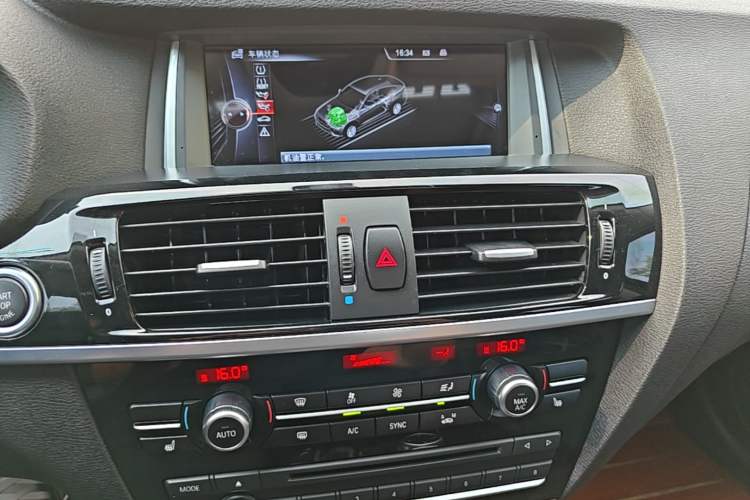 Used BMW X4 2014 xDrive20i X Design Package Audio And AC Panel