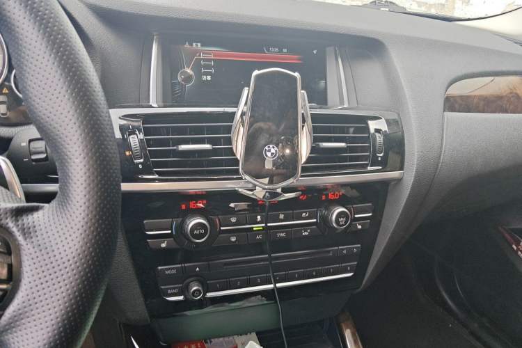 Used BMW X4 2014 xDrive20i X Design Package Audio And AC Panel