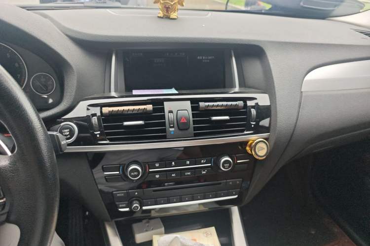 Used BMW X4 2014 xDrive28i Leading Model Audio And AC Panel