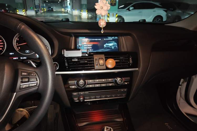 Used BMW X4 2014 xDrive20i X Design Package Audio And AC Panel