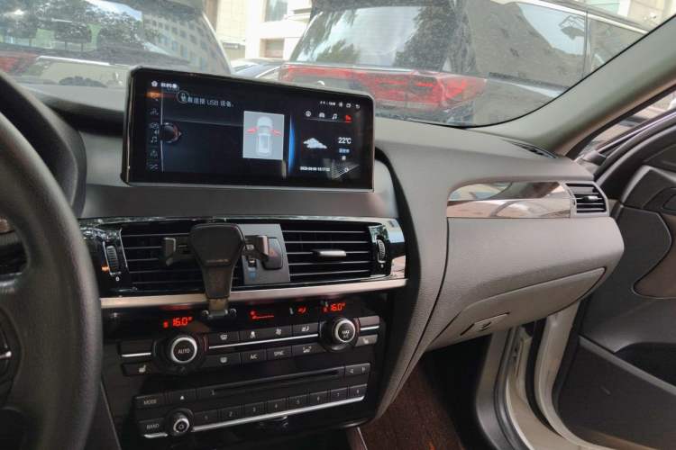 Used BMW X4 2014 xDrive20i X Design Package Audio And AC Panel