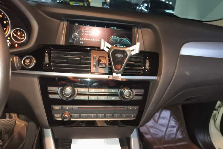 Used BMW X4 2014 xDrive28i Leading Model Audio And AC Panel