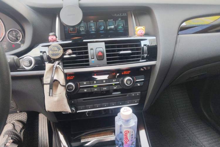 Used BMW X4 2014 xDrive20i X Design Package Audio And AC Panel