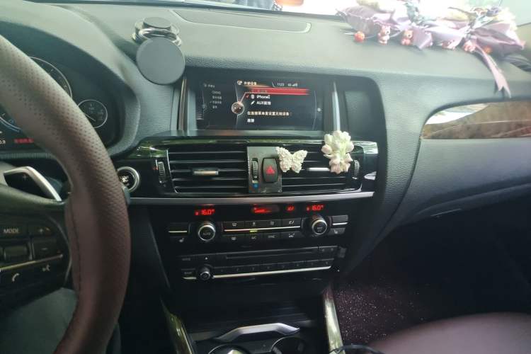 Used BMW X4 2014 xDrive20i X Design Package Audio And AC Panel