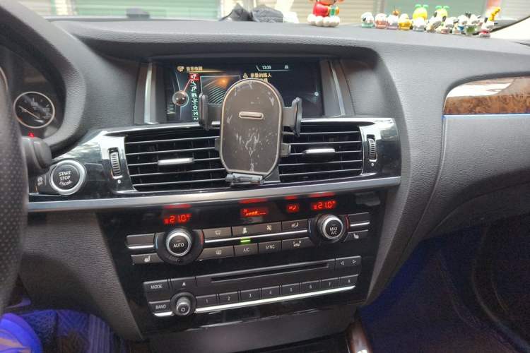 Used BMW X4 2014 xDrive20i X Design Package Audio And AC Panel