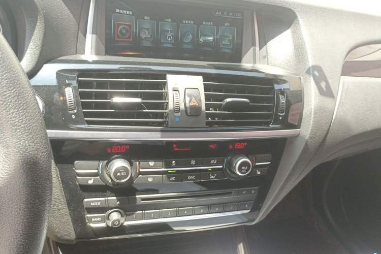 Used BMW X4 2014 xDrive20i X Design Package Audio And AC Panel