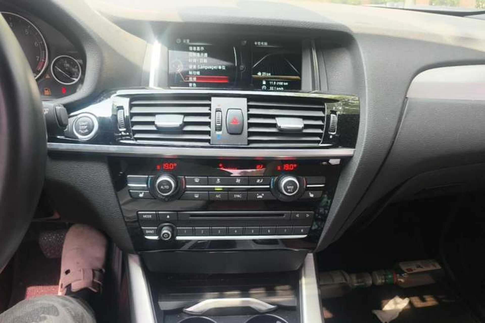 Used BMW X4 2014 xDrive28i M Sport Edition Audio And AC Panel
