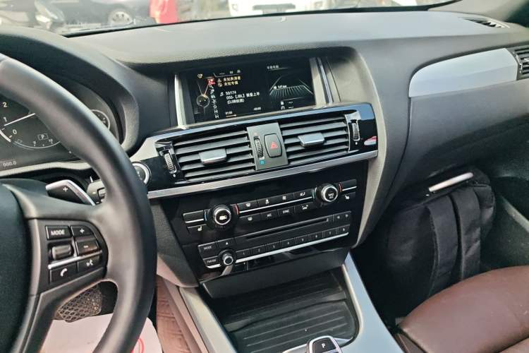 Used BMW X4 2014 xDrive35i M Sport model Audio And AC Panel