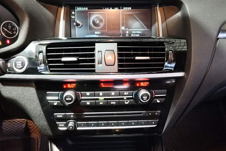 Used BMW X4 2014 xDrive20i X Design Package Audio And AC Panel