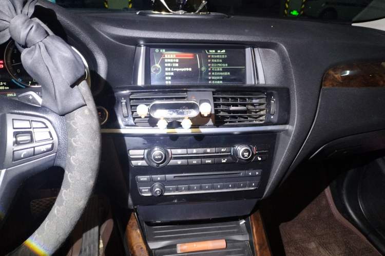 Used BMW X4 2014 xDrive20i X Design Package Audio And AC Panel